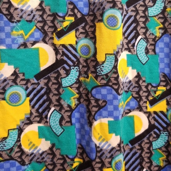 LulaRoe Randy - Picture 1 of 3